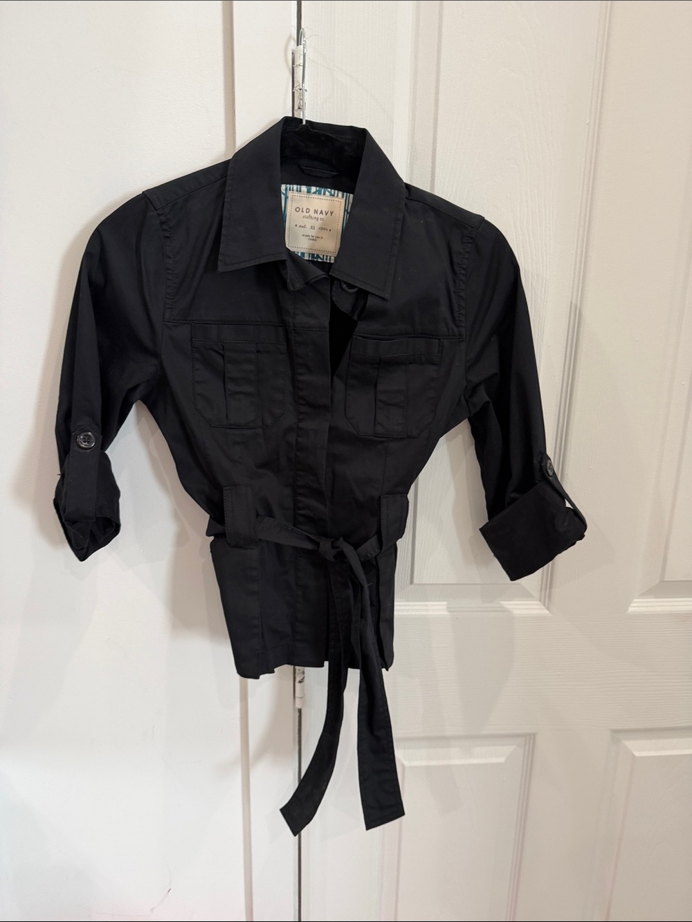 Old Navy Men's Black Belted Utility Button-Down Shirt